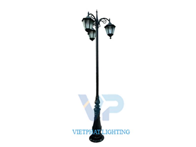 Cột DC06 lắp 3 đèn chùa pha lê đại