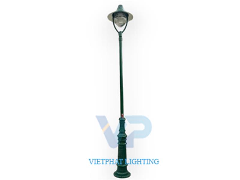 Cột đèn Thuyền Ý lắp đèn Miria