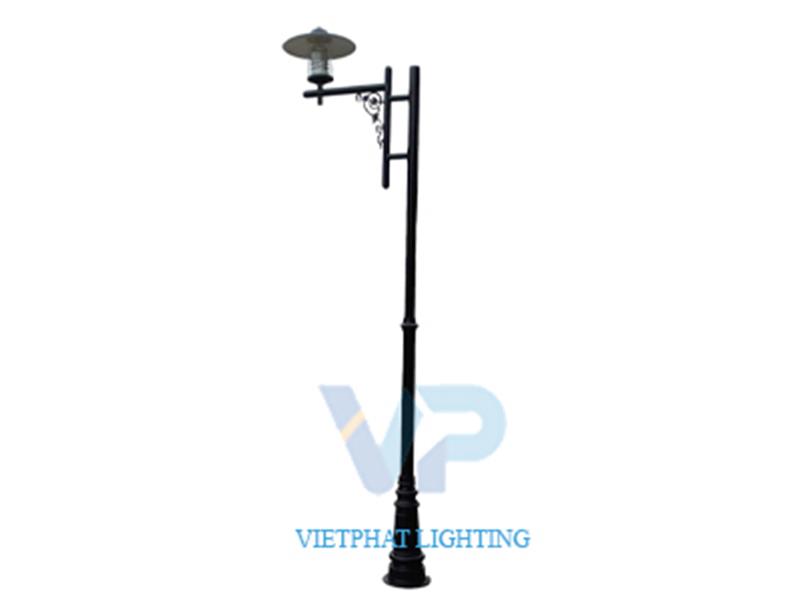 Cột Pine lắp 1 đèn Jupiter