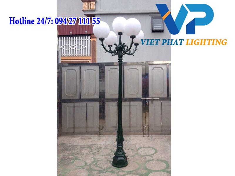 Cột đèn sân vườn DC02