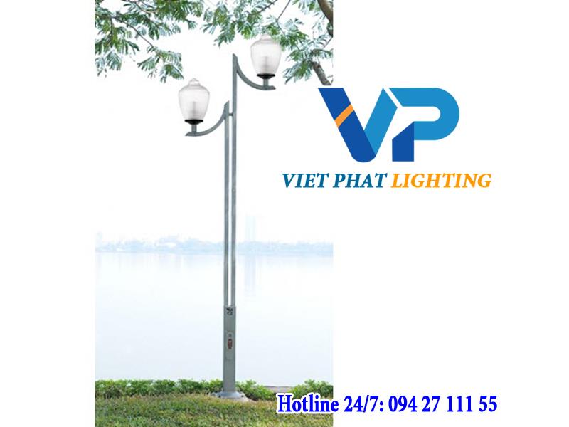 Cột đèn sân vườn 10X