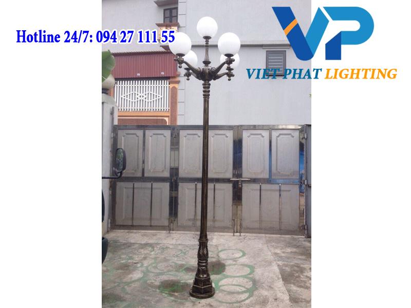 Cột đèn sân vườn DC02